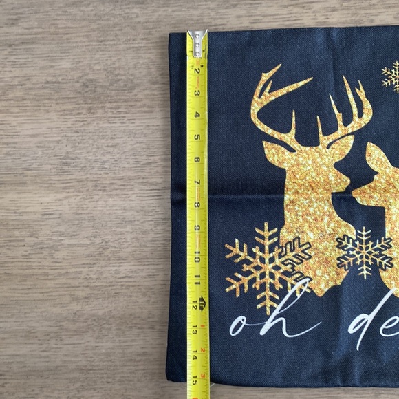 4 pillow covers New in Package Christmas Pillow Covers Set of 4 - Picture 7 of 9